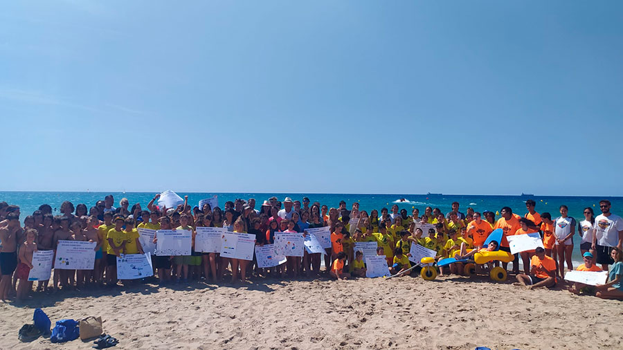 Mare Terra mobilitza 200 voluntaris en el 32è Dia de Platja